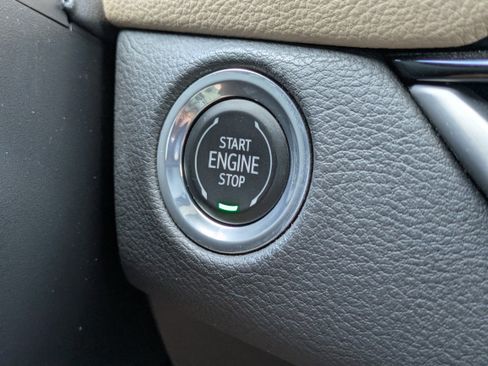 Certified 2024 Cadillac XT4 Luxury w/ Cold Weather Package image 28