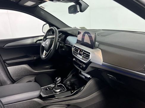 Used 2025 BMW X4 xDrive30i image 32