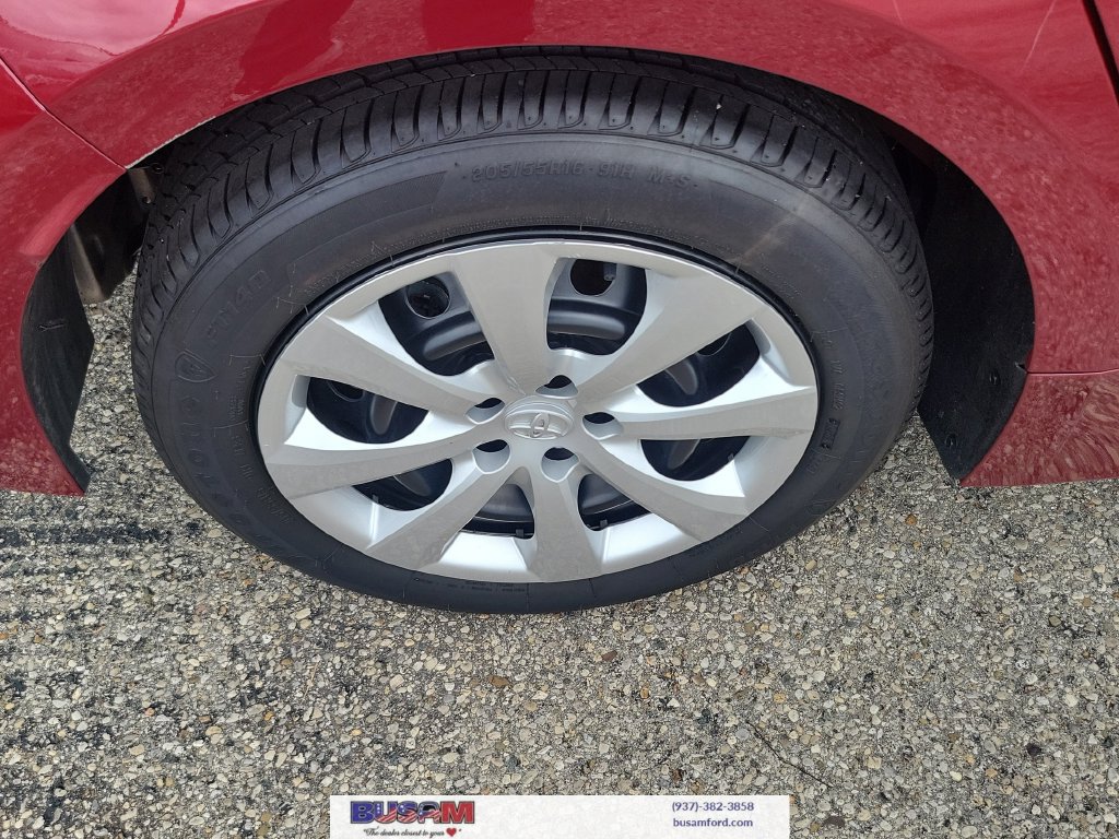 Used 2026 Toyota Corolla LE FWD image 5