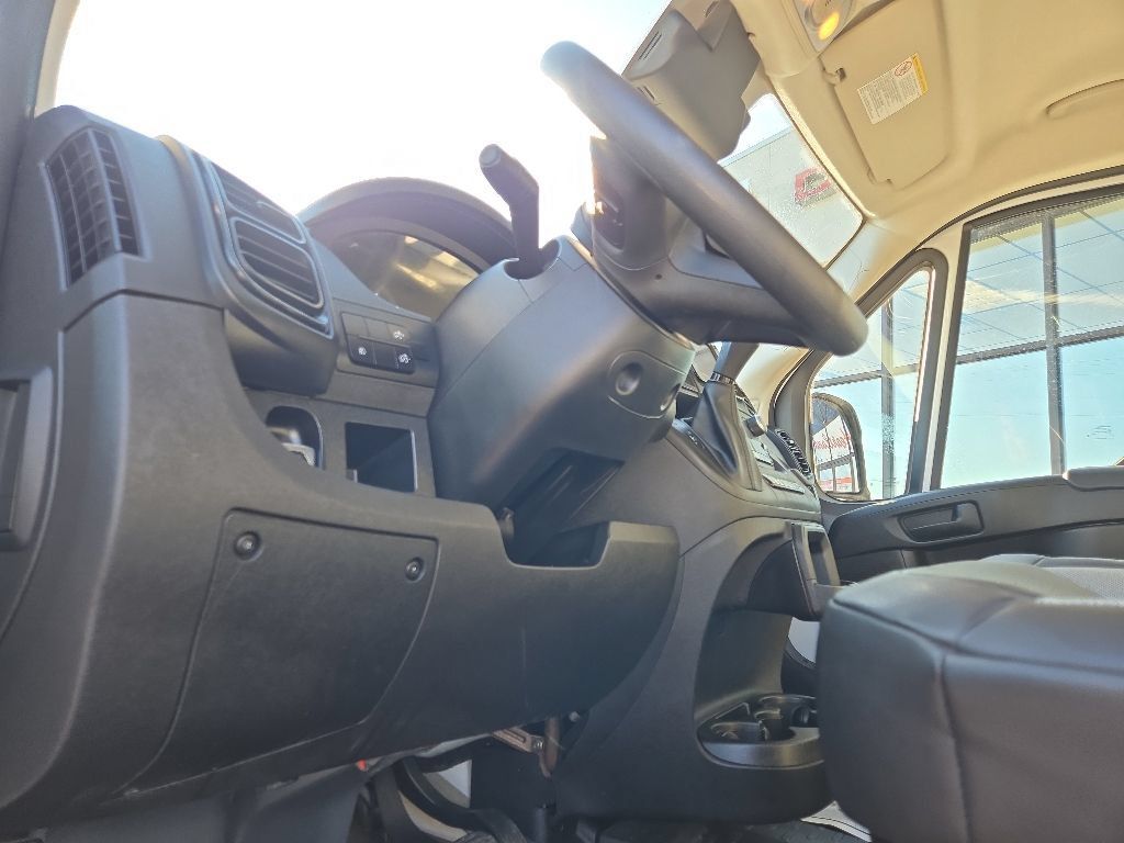 Used 2025 RAM ProMaster 2500 w/ Convenience Group FWD image 35
