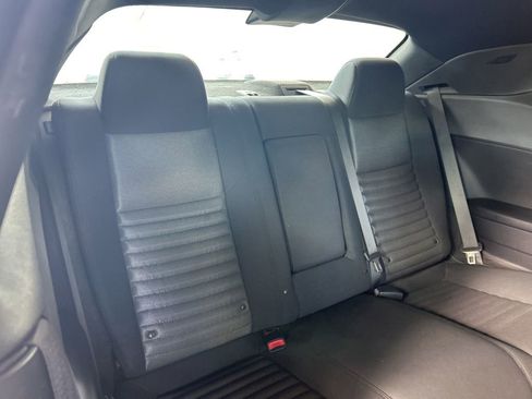 Used 2014 Dodge Challenger SXT image 27