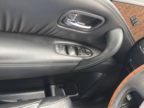 Used 2017 INFINITI QX80 4WD w/ Driver Assistance Package image 22