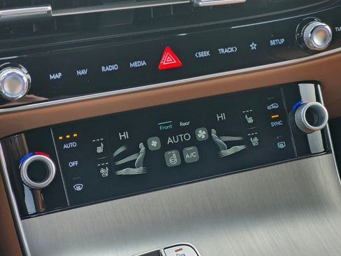 New 2026 Genesis GV70 2.5T Advanced image 22