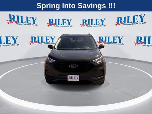 Used 2024 Ford Edge SE w/ Black Appearance Package AWD/4WD image 3