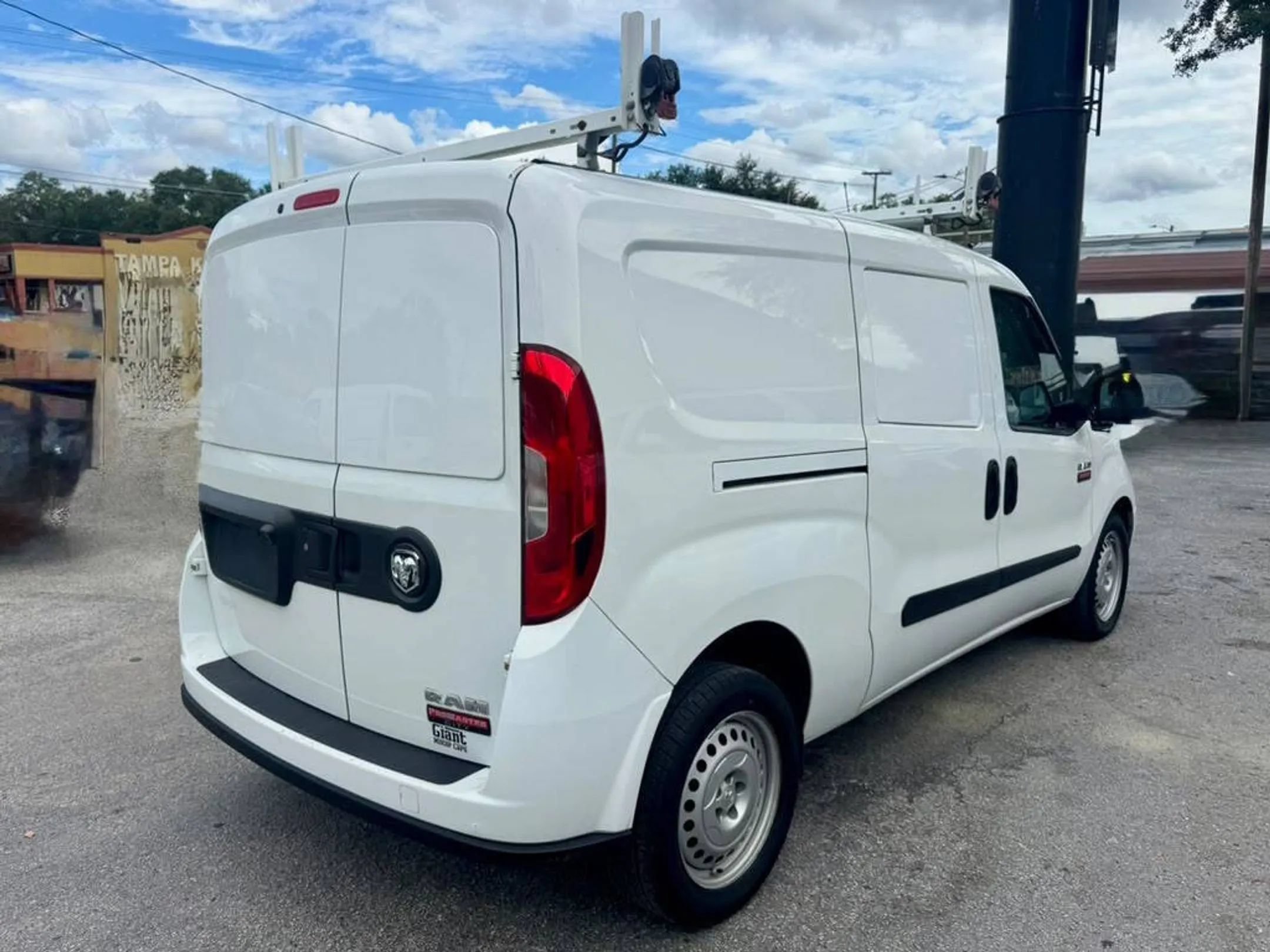 Used 2022 RAM ProMaster City Tradesman FWD image 5