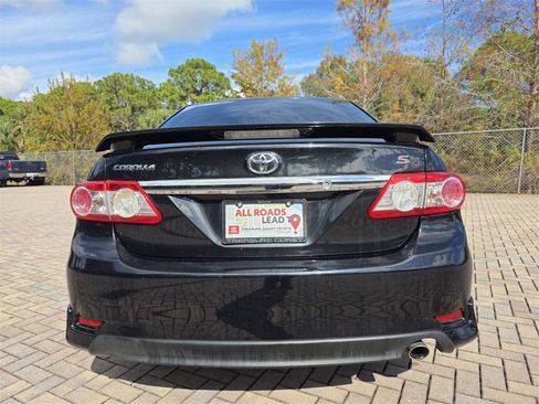 Used 2013 Toyota Corolla LE image 10