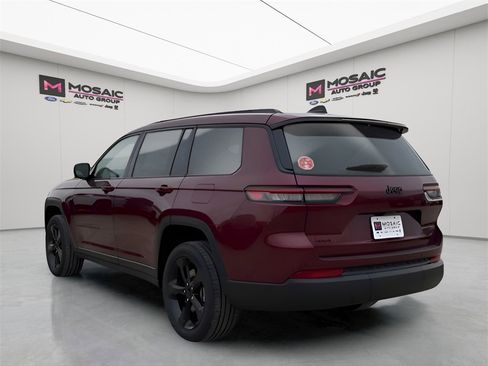 New 2025 Jeep Grand Cherokee L Limited w/ Luxury Tech Group II image 8