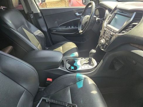 Used 2017 Hyundai Santa Fe SE w/ SE Ultimate Tech Package 03 FWD image 3