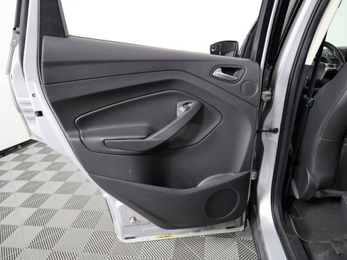 Used 2016 Ford Escape SE w/ SE Chrome Package image 16