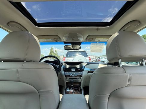 Used 2011 INFINITI M37 w/ Deluxe Touring Pkg RWD image 23
