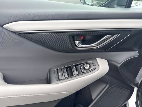 Used 2025 Subaru Outback Premium AWD/4WD image 16