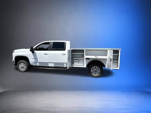 Used 2024 Chevrolet Silverado 2500 LT w/ Convenience Package AWD/4WD image 8