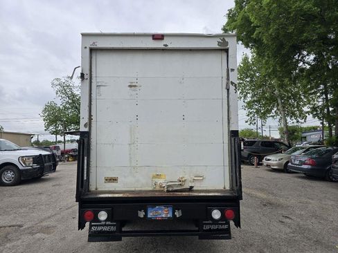 Used 2016 Chevrolet Express 3500 RWD image 6