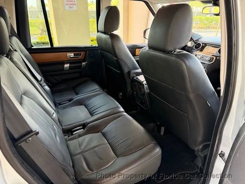 Used 2015 Land Rover LR4 HSE LUX image 35