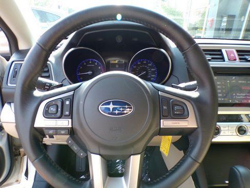 Used 2016 Subaru Legacy 2.5i Premium AWD/4WD image 10