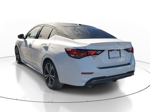 Used 2021 Nissan Sentra SR w/ SR Premium Package image 5