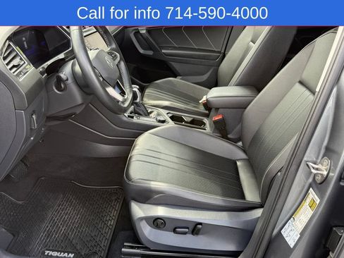 Used 2022 Volkswagen Tiguan SE w/ Panoramic Sunroof Package AWD/4WD image 13
