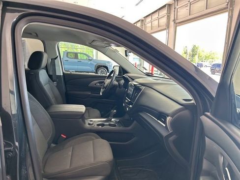 Used 2019 Chevrolet Traverse LT w/ LPO, Floor Liner Package AWD/4WD image 16