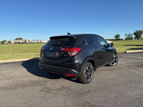 Used 2018 Honda HR-V EX image 12