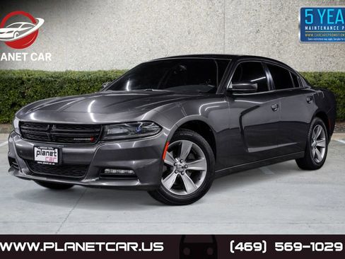 Used 2015 Dodge Charger SXT image 1