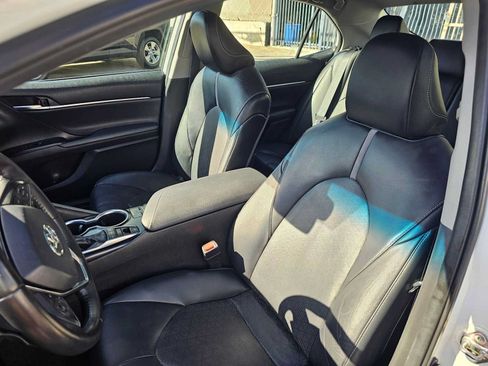 Used 2020 Toyota Camry XSE w/ Navigation Package FWD image 30