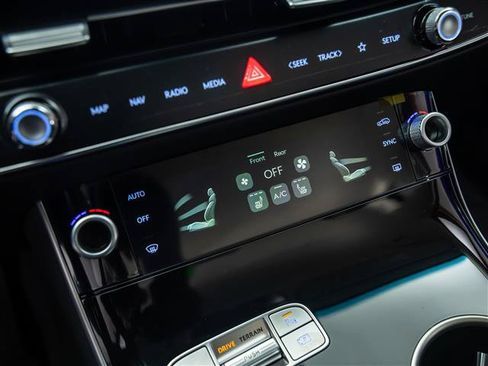 New 2026 Genesis GV70 2.5T AWD/4WD image 26