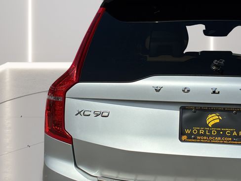 Used 2017 Volvo XC90 T6 Momentum w/ Vision Package AWD/4WD image 31