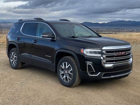 Used 2023 GMC Acadia SLT image 2