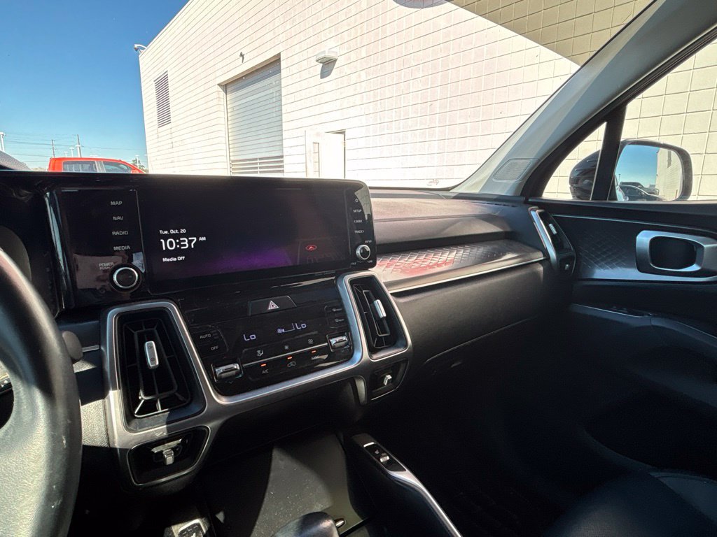 Used 2022 Kia Sorento S FWD image 15
