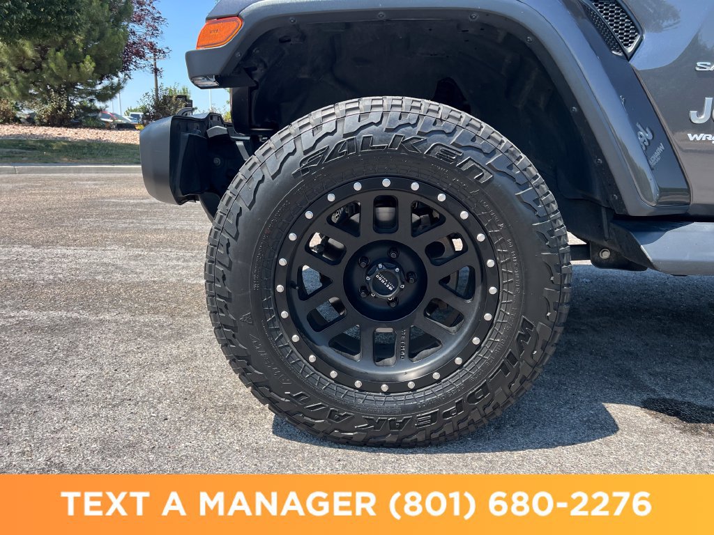 Used 2019 Jeep Wrangler Unlimited Sahara AWD/4WD image 9