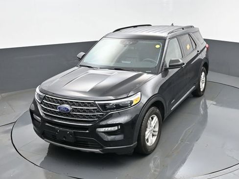 Used 2024 Ford Explorer XLT w/ Equipment Group 202A AWD/4WD image 22