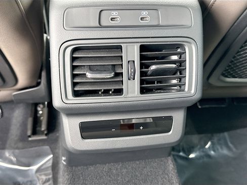 Certified 2025 Audi Q5 Premium w/ Convenience Package image 19