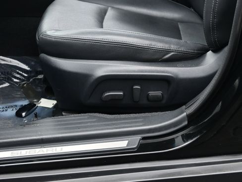 Used 2017 Subaru Outback 2.5i Limited image 11