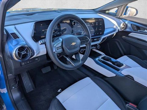 New 2026 Chevrolet Equinox EV LT image 3