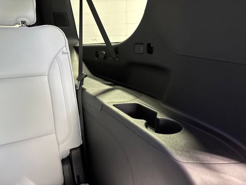 Used 2025 Chevrolet Suburban Premier AWD/4WD image 60