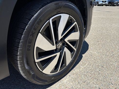Used 2026 Volkswagen Atlas SE FWD image 32