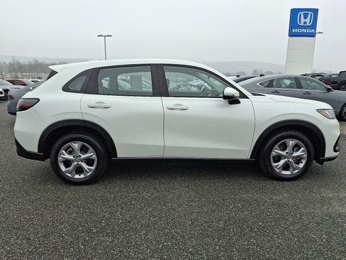 Certified 2023 Honda HR-V LX image 7