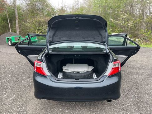 Used 2014 Toyota Camry XLE w/ Leather Package FWD image 25