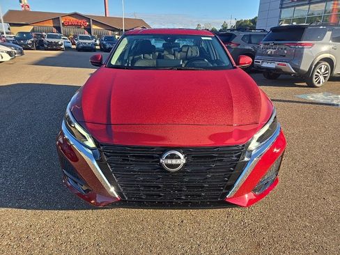 New 2025 Nissan Altima 2.5 SV w/ SV Special Edition Package image 2