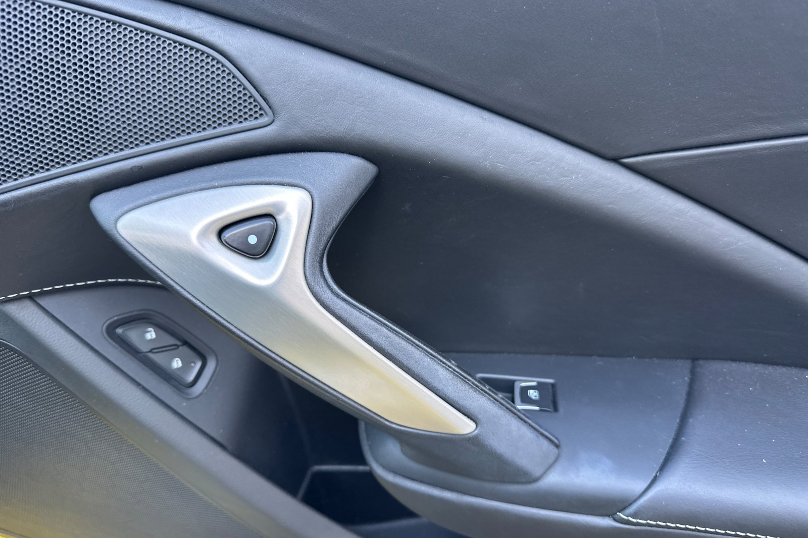 Used 2018 Chevrolet Corvette Z06 RWD image 19