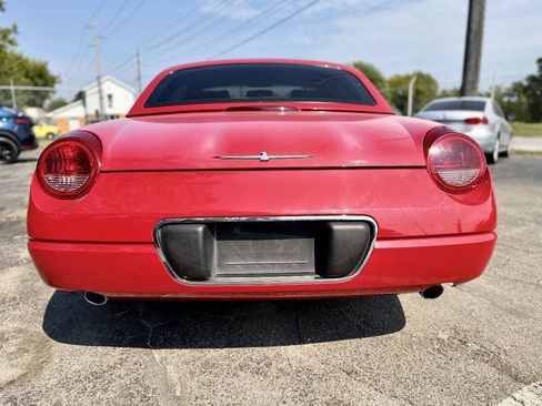 Used 2004 Ford Thunderbird RWD image 4