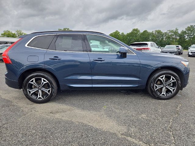 Used 2022 Volvo XC60 B5 Momentum w/ Climate Package AWD/4WD image 7