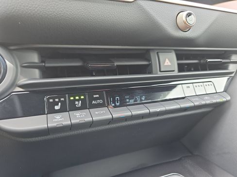 Used 2026 Toyota Crown AWD/4WD image 23