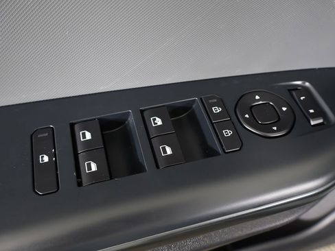 Used 2025 Kia K4 LXS image 35