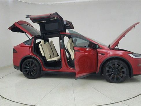 Used 2023 Tesla Model X image 67