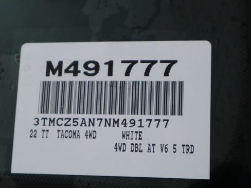 Used 2022 Toyota Tacoma TRD Off-Road w/ Technology Package AWD/4WD image 7