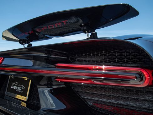 Used 2024 Bugatti Chiron Super Sport image 17