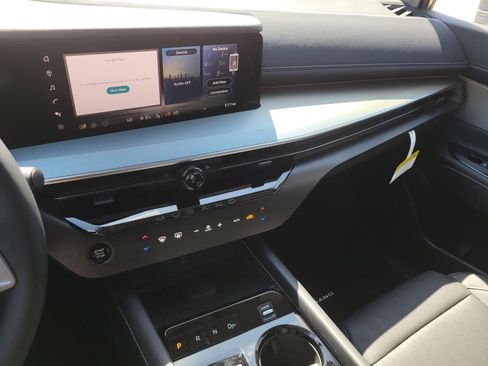 New 2026 Nissan Murano Platinum w/ Technology Package image 3