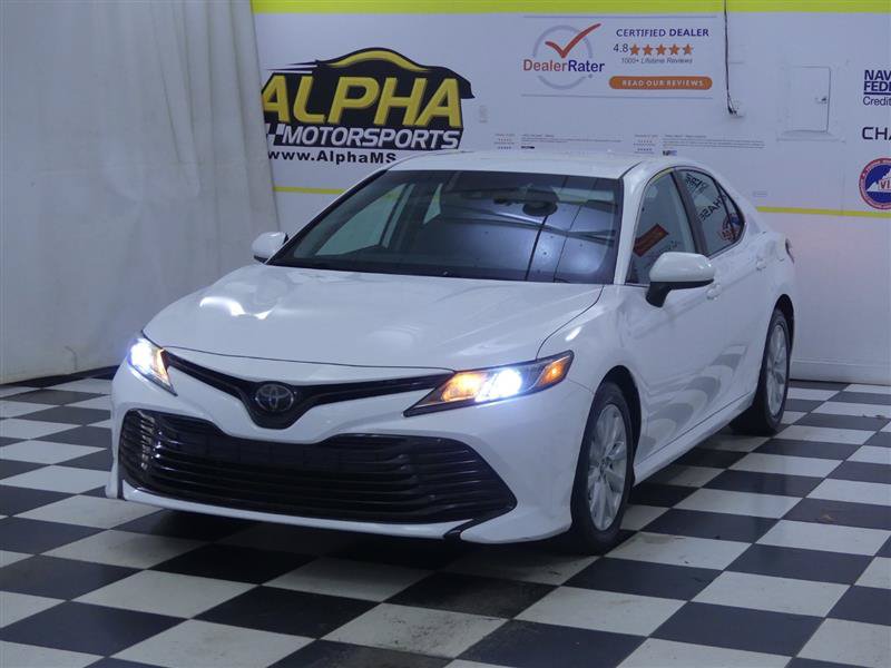 Used 2019 Toyota Camry LE FWD image 4