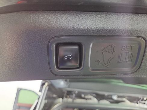 Used 2022 Ford Expedition Max Limited AWD/4WD image 35